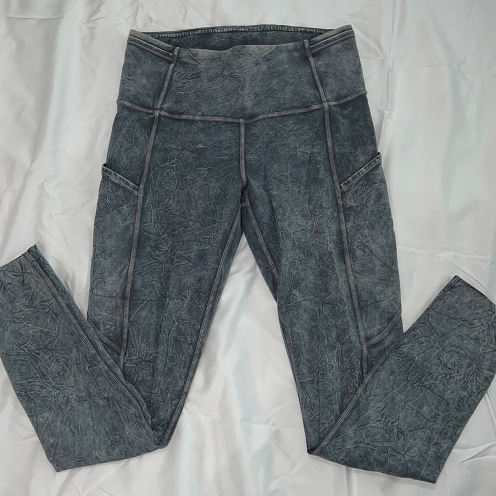 Lululemon leggings with pockets